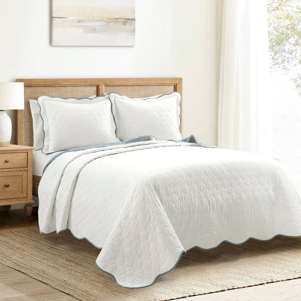 Lush Decor Coastal Chic Scalloped Edge Reversible Quilt 3 Piece Set