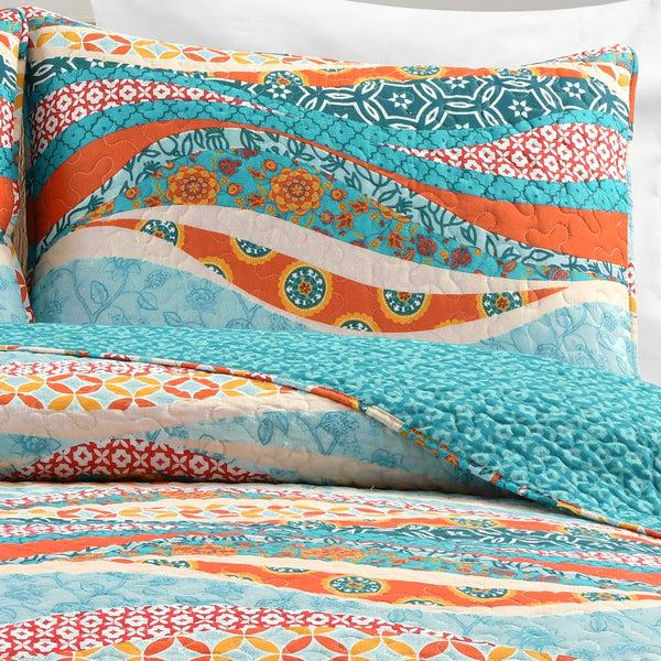 Lush Decor Hailey Watercolor Wave Reversible Cotton Quilt 3 Piece Set