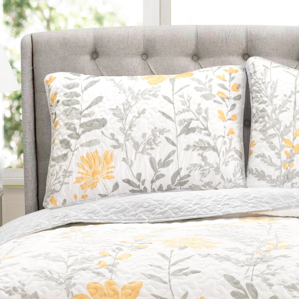 Lush Decor Aprile 3 Piece Quilt Set