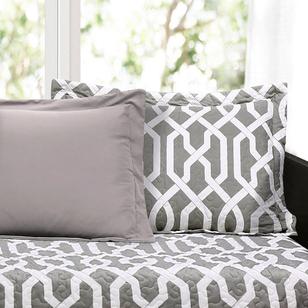 Lush Decor Edward Trellis 6 Piece Daybed Cover Set