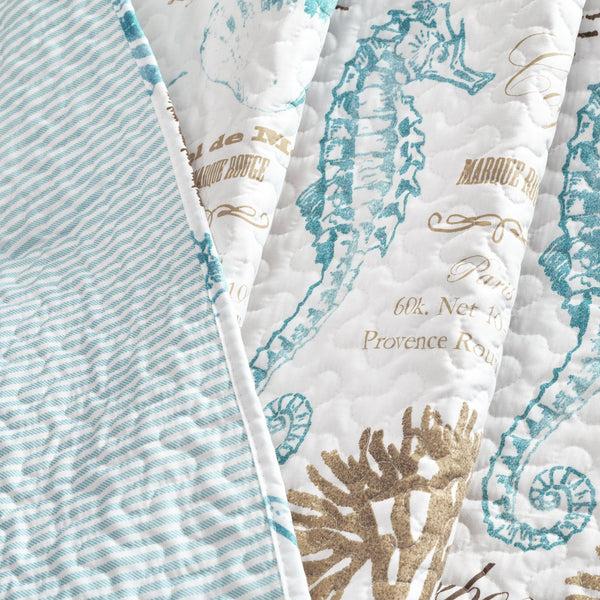 Lush Decor Harbor Life Throw