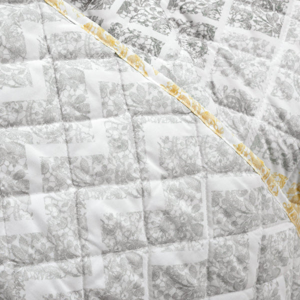 Lush Decor Medallion Ombre Reversible Throw