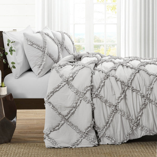 Lush Decor Ruffle Diamond 3 Piece Comforter Set
