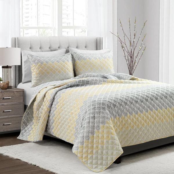 Lush Decor Medallion Ombre Reversible Quilt 3 Piece Set