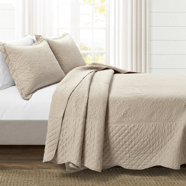 Lush Decor Medallion Scalloped Edge Oversized Bedspread Set