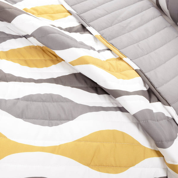 Lush Decor Mid Century Geo Reversible Quilt 3 Piece Set