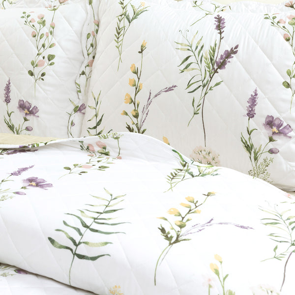 Lush Decor Watercolor Wildflower Scallop Edge Floral 3 Piece Quilt Set
